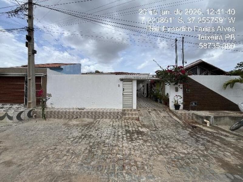 Casa em leilão em Teixeira - PB, bairro Centro — LOTE 116 CASA-8444403516758