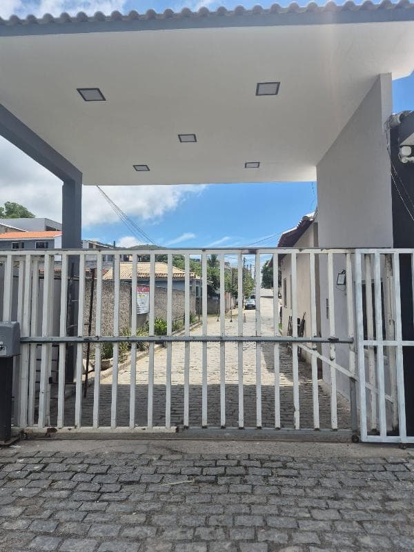 Casa em leilão em São Pedro Da Aldeia - RJ, bairro Nova São Pedro — LOTE 350 CONDOMINIO CRUZEIRO-1444413326961