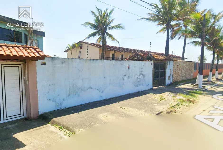 Foto 1 de 3: Casa em leilão em Itanhaém - SP — Leilão de Casa em Itanhaém (SP)