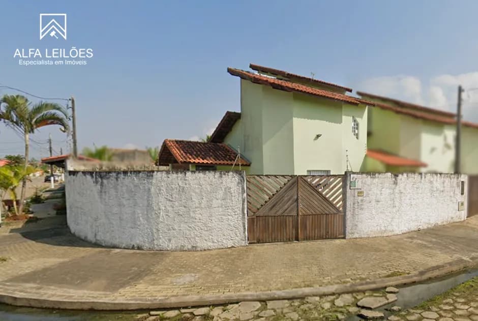 Foto 2 de 3: Casa em leilão em Itanhaém - SP — Leilão de Sobrado em Itanhaém (SP) - Lote 3