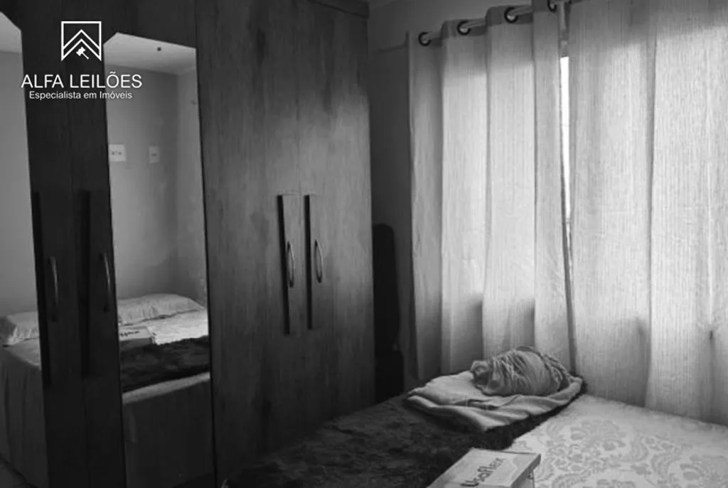 Foto 4 de 13: Apartamento em leilão em Goiânia - GO, bairro Vila São Luiz — Leilão de Apartamento em Goiânia (GO) - Lote 02 do Edital