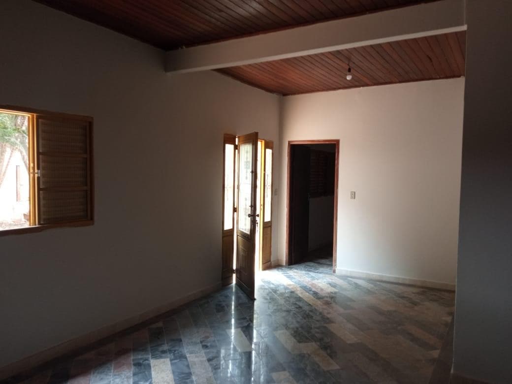 Foto 8 de 16: Casa em leilão em Cuiabá - MT — LOTE 8: Casa com 223,00 m² - Residencial Altos
