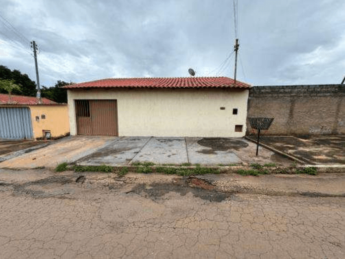 Casa em leilão em Trindade - GO — LOTE 6: Casa com 173,39 m² - Setor Maysa