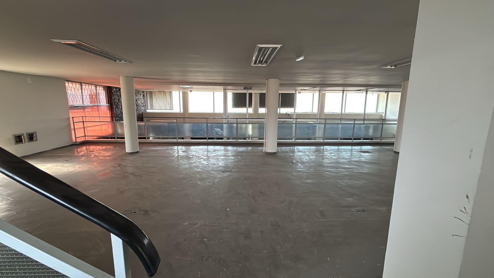 Foto 10 de 15: Comercial em leilão em São Leopoldo - RS, bairro Scharlau — LOTE 14: Prédio Comercial com 613,00 m² - Scharlau SÃO LEOPOLDO RS