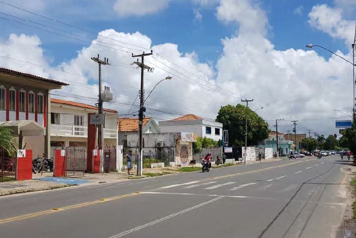 Foto 2 de 3: Comercial em leilão em Parnaíba - PI — LOTE 1: Prédio Comercial com 1.000,00 m² - Centro