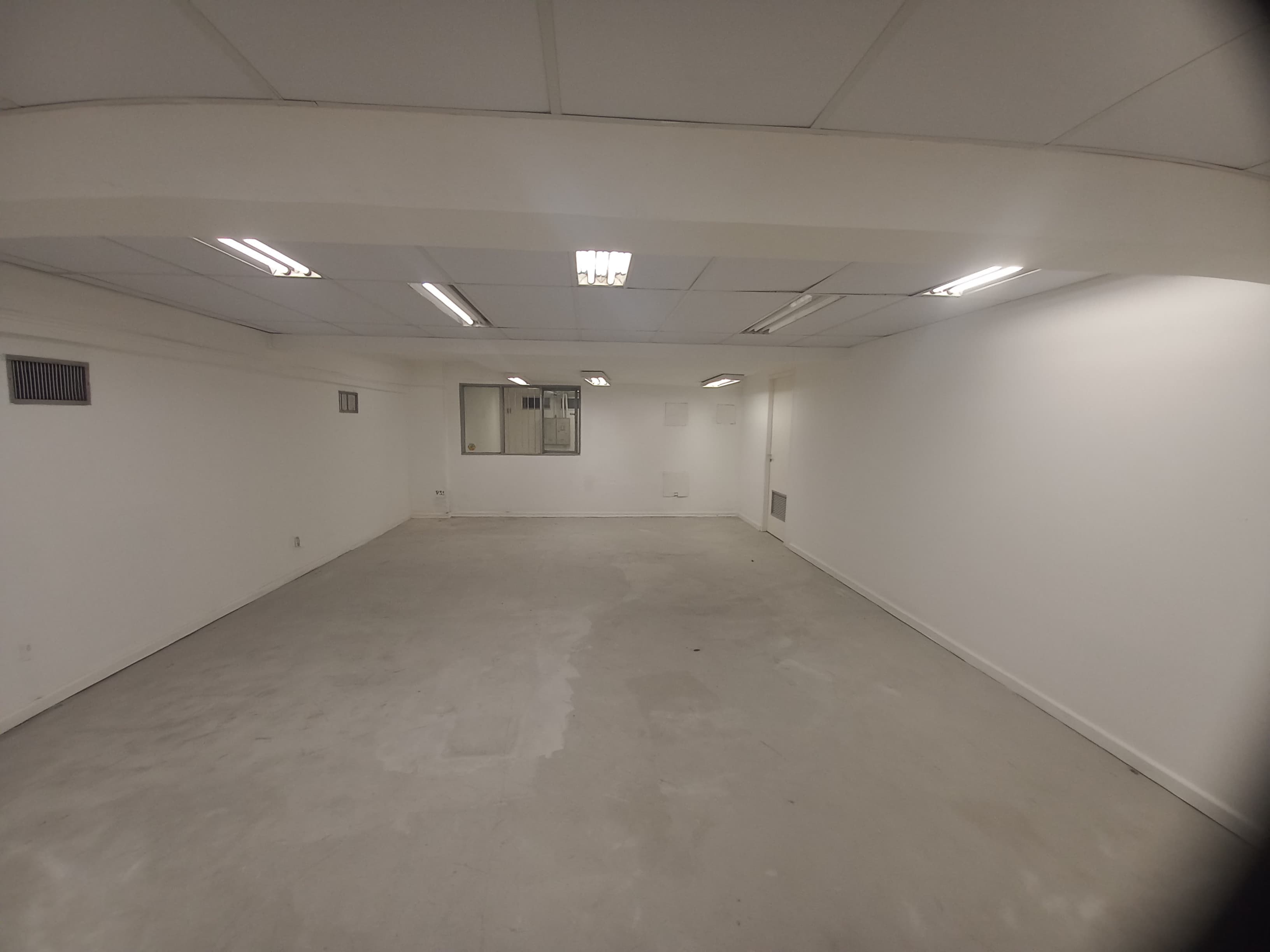 Foto 16 de 17: Comercial em leilão em Rio De Janeiro - RJ, bairro Centro — LOTE 13: Loja (térreo e subsolo) com 862,69 m² - Centro RIO DE JANEIRO RJ