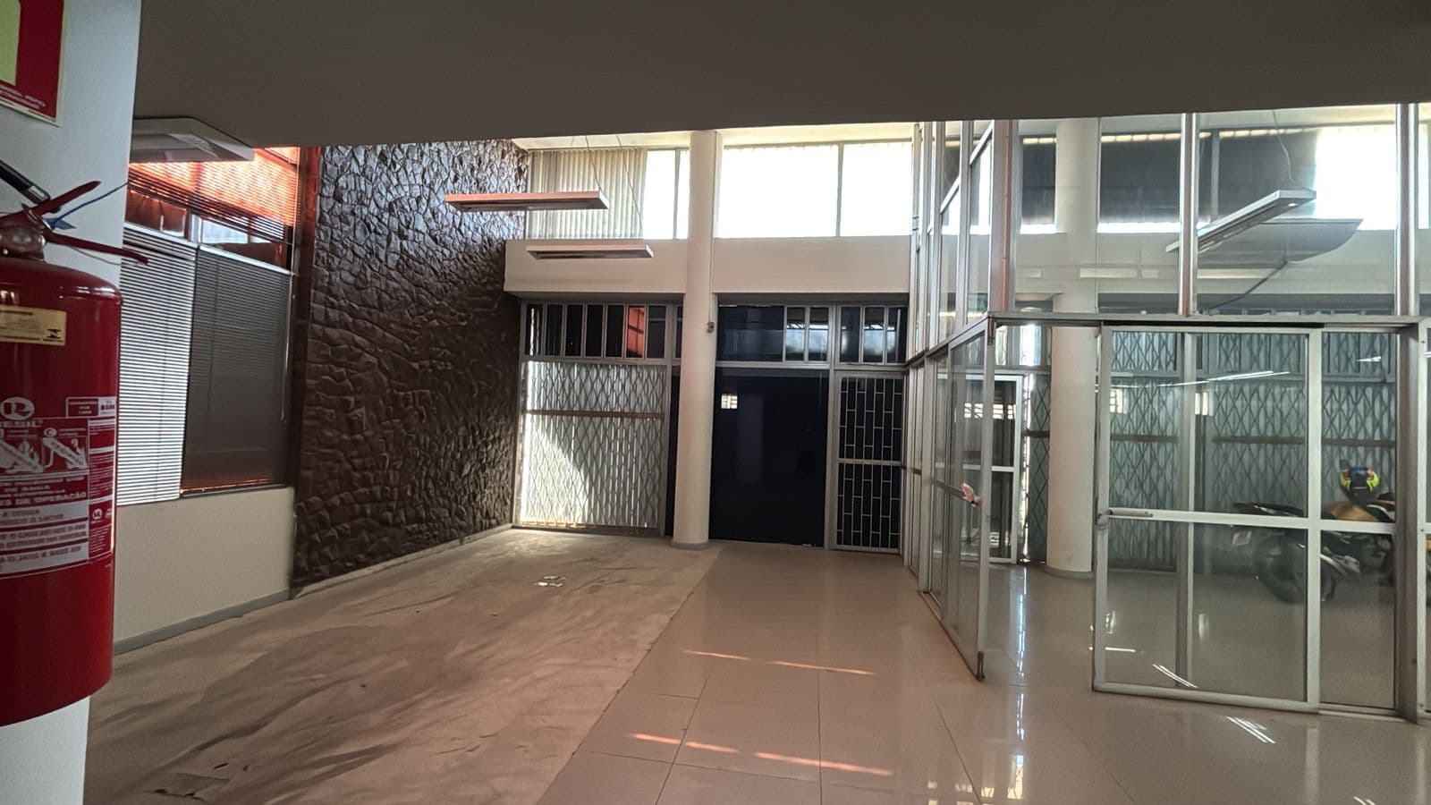 Foto 6 de 15: Comercial em leilão em São Leopoldo - RS, bairro Scharlau — LOTE 14: Prédio Comercial com 613,00 m² - Scharlau SÃO LEOPOLDO RS
