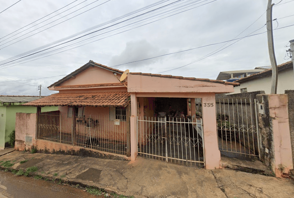 Casa em leilão em Bambuí - MG, bairro Sagrado Coração de Jesus — LOTE 2: Casa com 151,55 m² - Sagrado Coração de Jesus BAMBUÍ MG