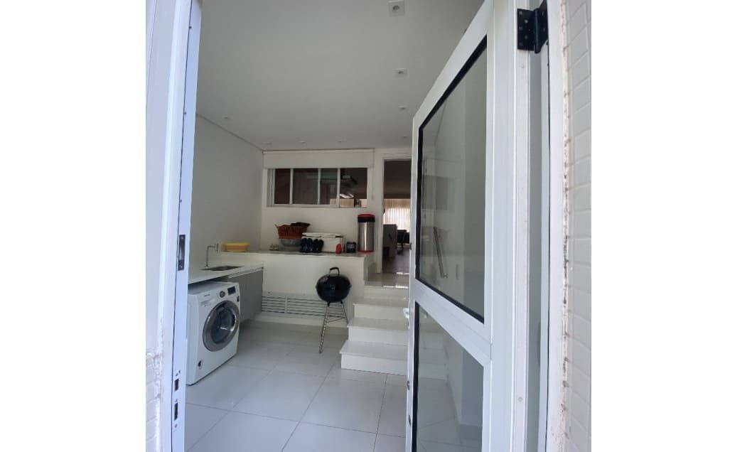 Foto 19 de 29: Casa em leilão em Guarujá - SP — LOTE 1: Casa com 421,46 m² - Balneário Praia de Pernambuco GUARUJÁ SP