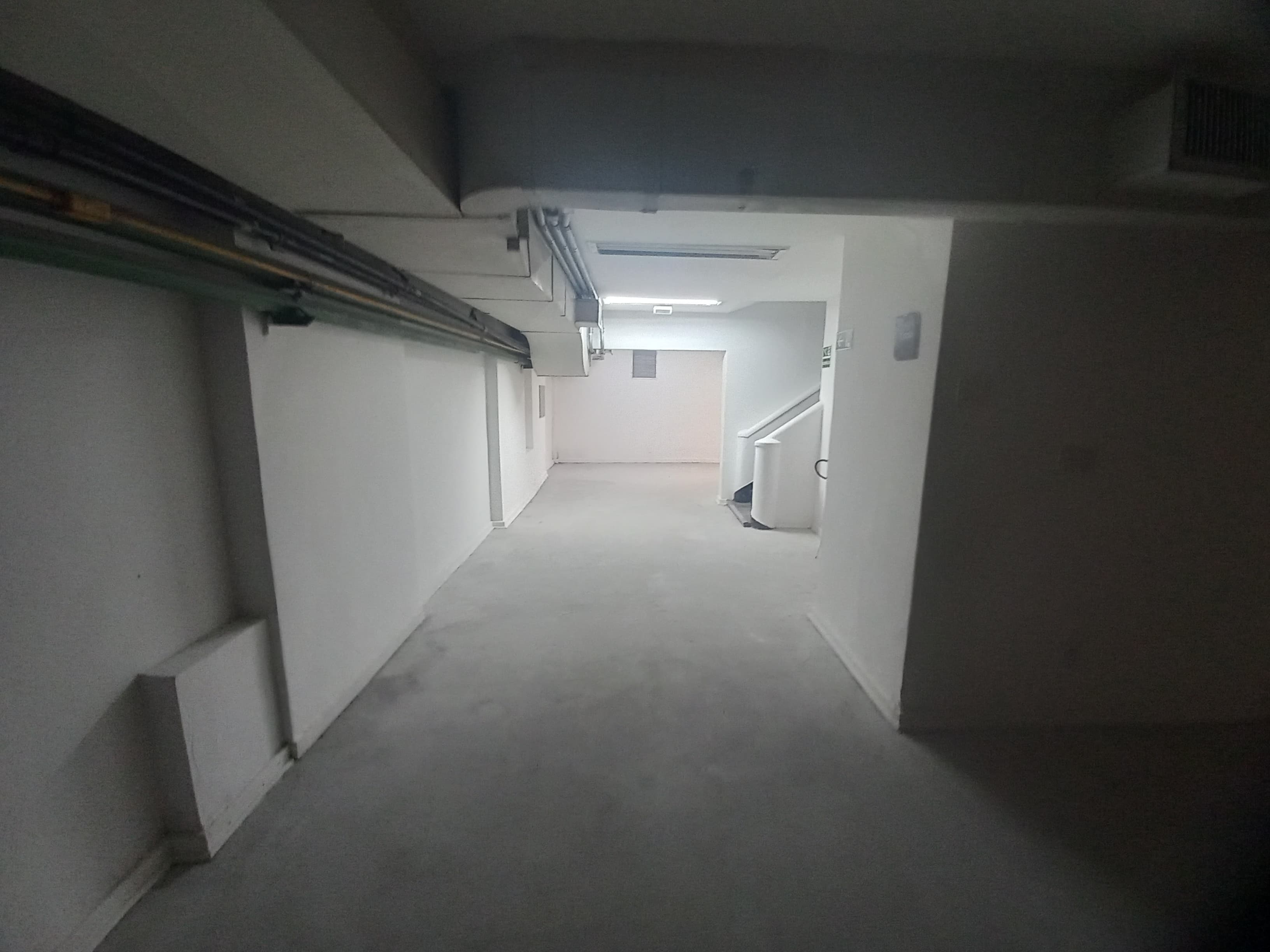 Foto 17 de 17: Comercial em leilão em Rio De Janeiro - RJ, bairro Centro — LOTE 13: Loja (térreo e subsolo) com 862,69 m² - Centro RIO DE JANEIRO RJ