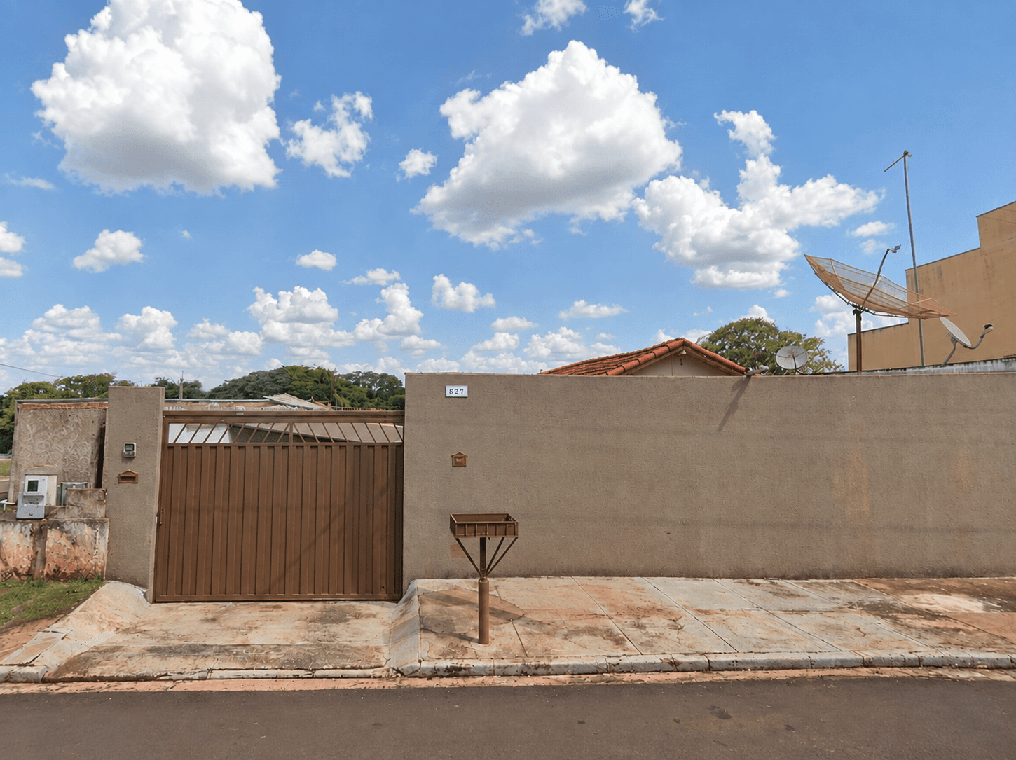 Casa em leilão em Colina - SP, bairro Vila Junqueira — LOTE 1: Nua propriedade | Casa com terreno de 720 m² COLINA SP