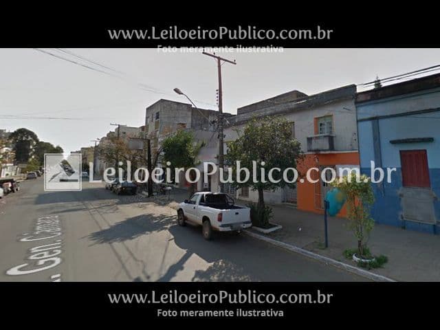 Foto 7 de 10: Casa em leilão em Uruguaiana - RS, bairro Centro — URUGUAIANA (RS): IMÓVEL 871,20 m²