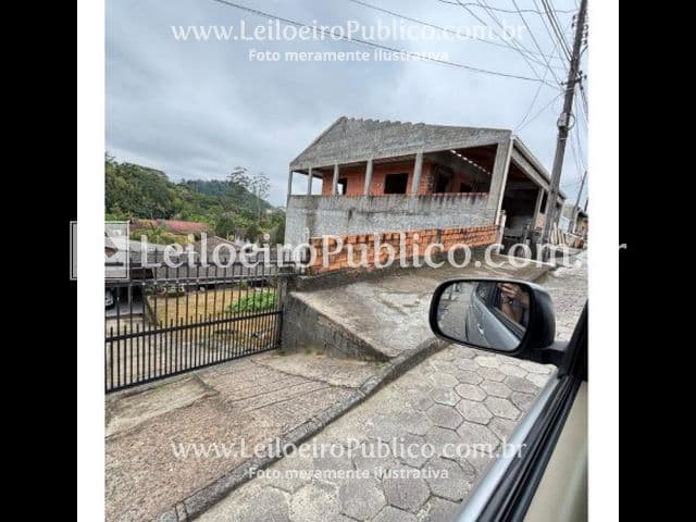 Foto 3 de 9: Casa em leilão em Blumenau - SC, bairro Itoupavazinha — BLUMENAU (SC): TERRENO 360,00 m²