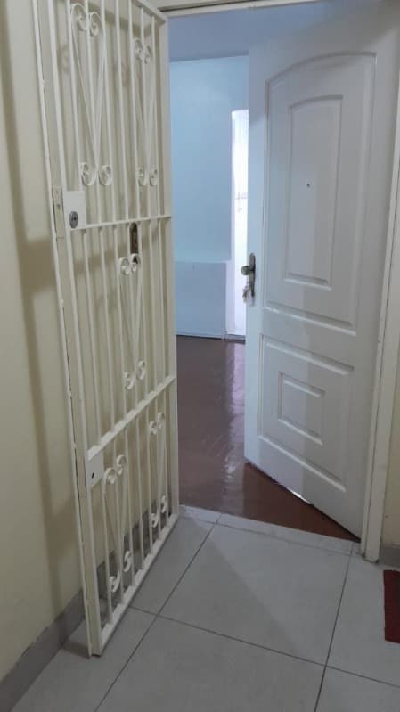 Foto 4 de 12: Apartamento em leilão em Porto Alegre - RS — LOTE 001 APARTAMENTO N° 107 NO EDIFÍCIO ALVORADA NO BAIRRO CENTRO HISTÓRICO, PORTO ALEGRE/RS