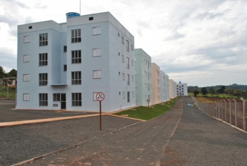Apartamento em leilão em Ijuí - RS — LOTE 001 DIREITOS E AÇÕES DO APARTAMENTO 303, DO BLOCO 5 DO CONDOMÍNIO RESIDENCIAL JÚLIO TAUBE, SITU
