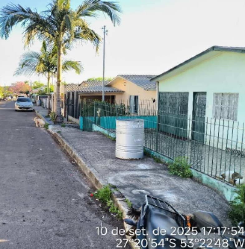 Foto 5 de 23: Casa em leilão em Frederico Westphalen - RS, bairro Núcleo Vii Distrito Industrial — LOTE 001 CASA DE ALVENARIA COM TERRENO DE ÁREA PRIVATIVA DE 200M², SITUADA NA RUA CENTO E DOZE, Nº 3