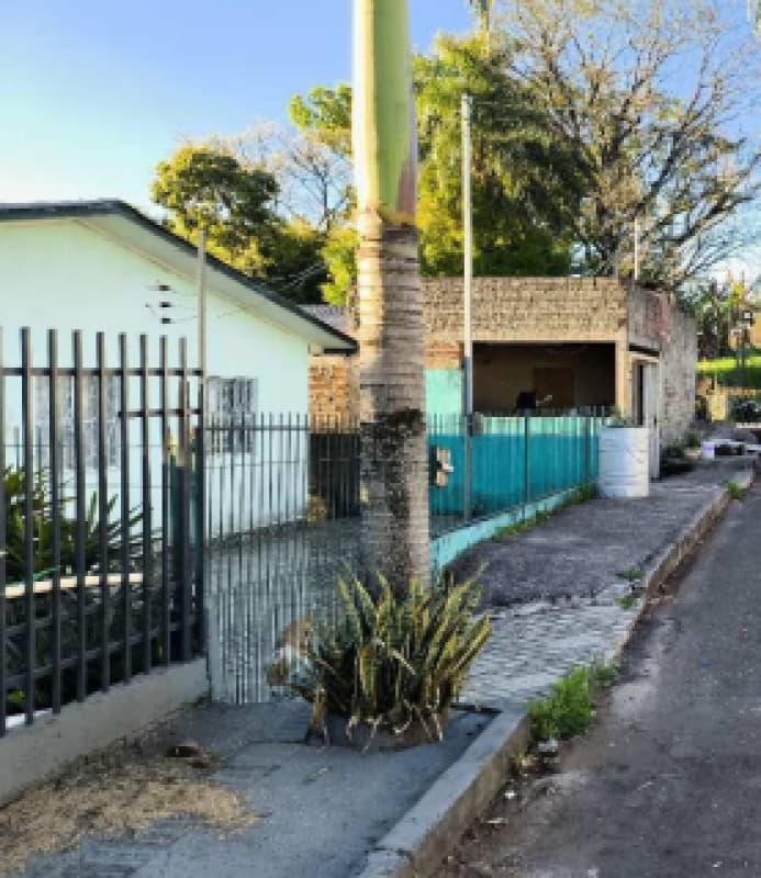 Foto 6 de 23: Casa em leilão em Frederico Westphalen - RS, bairro Núcleo Vii Distrito Industrial — LOTE 001 CASA DE ALVENARIA COM TERRENO DE ÁREA PRIVATIVA DE 200M², SITUADA NA RUA CENTO E DOZE, Nº 3