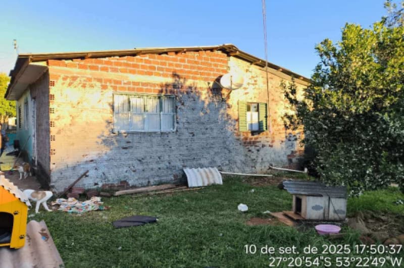 Foto 9 de 23: Casa em leilão em Frederico Westphalen - RS, bairro Núcleo Vii Distrito Industrial — LOTE 001 CASA DE ALVENARIA COM TERRENO DE ÁREA PRIVATIVA DE 200M², SITUADA NA RUA CENTO E DOZE, Nº 3