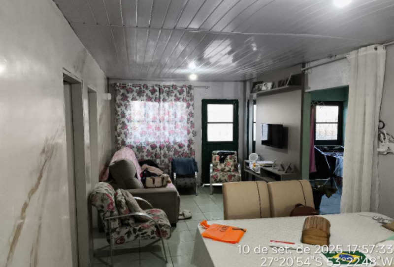 Foto 14 de 23: Casa em leilão em Frederico Westphalen - RS, bairro Núcleo Vii Distrito Industrial — LOTE 001 CASA DE ALVENARIA COM TERRENO DE ÁREA PRIVATIVA DE 200M², SITUADA NA RUA CENTO E DOZE, Nº 3