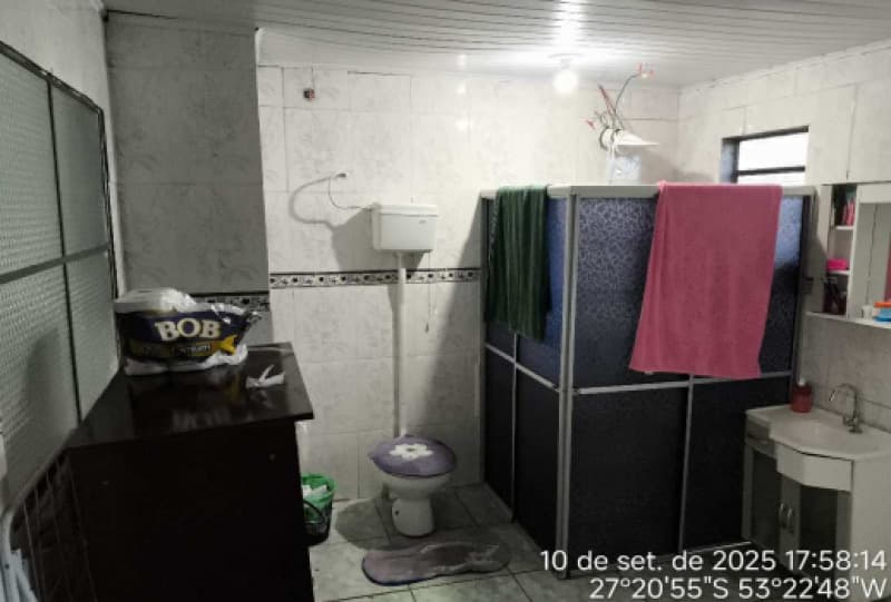 Foto 16 de 23: Casa em leilão em Frederico Westphalen - RS, bairro Núcleo Vii Distrito Industrial — LOTE 001 CASA DE ALVENARIA COM TERRENO DE ÁREA PRIVATIVA DE 200M², SITUADA NA RUA CENTO E DOZE, Nº 3
