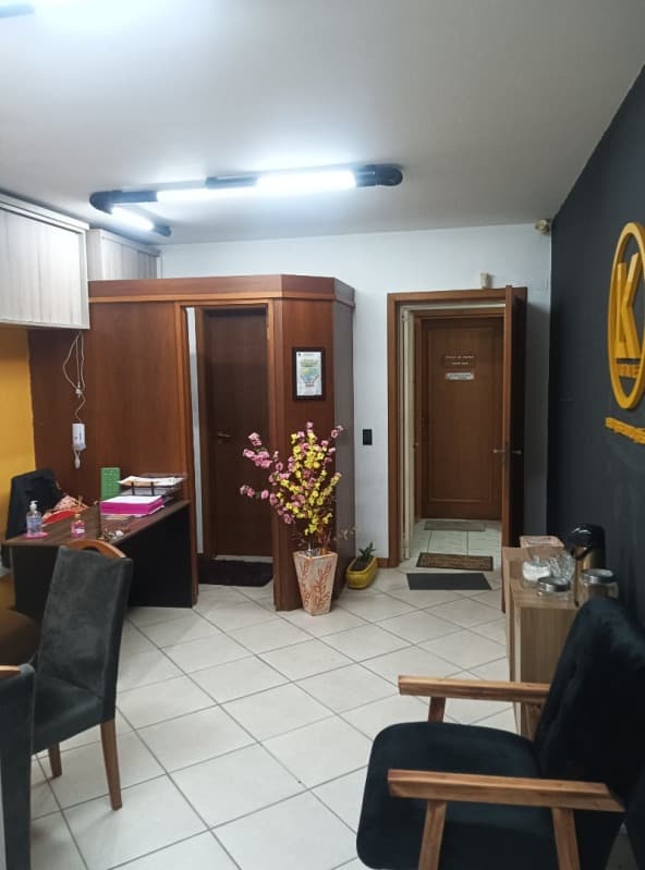 Foto 5 de 10: Comercial em leilão em Sapucaia Do Sul - RS, bairro Centro — LOTE 001 A SALA DE NÚMERO TRINTA E QUATRO (34) DO EDIFÍCIO "SHOP ROOM CENTER", SITUADO NA RUA NOSSA
