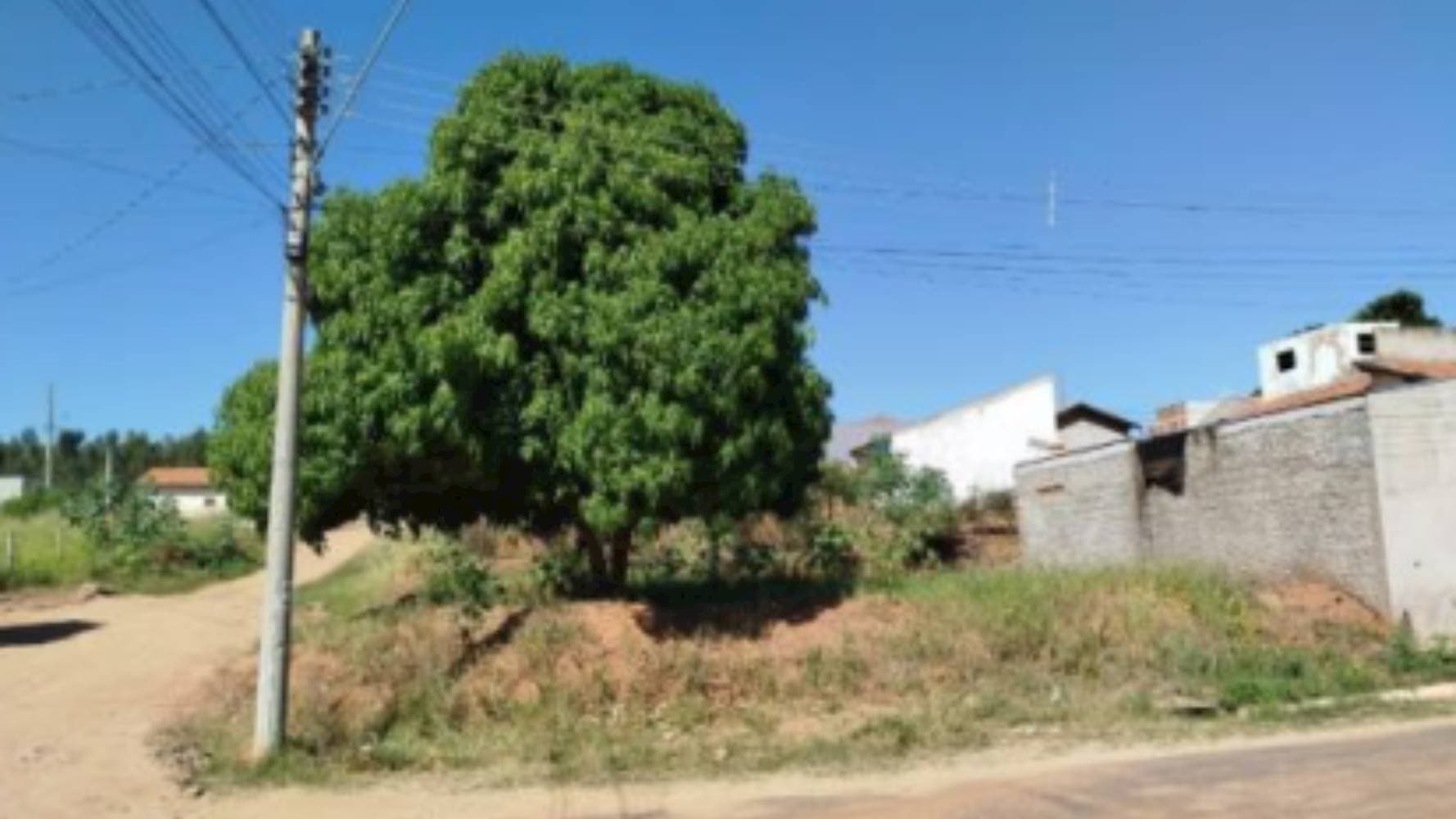 Terreno em leilão em Pacaembu - SP — Terreno no Bairro Jardim Marajá em Pacaembu/SP