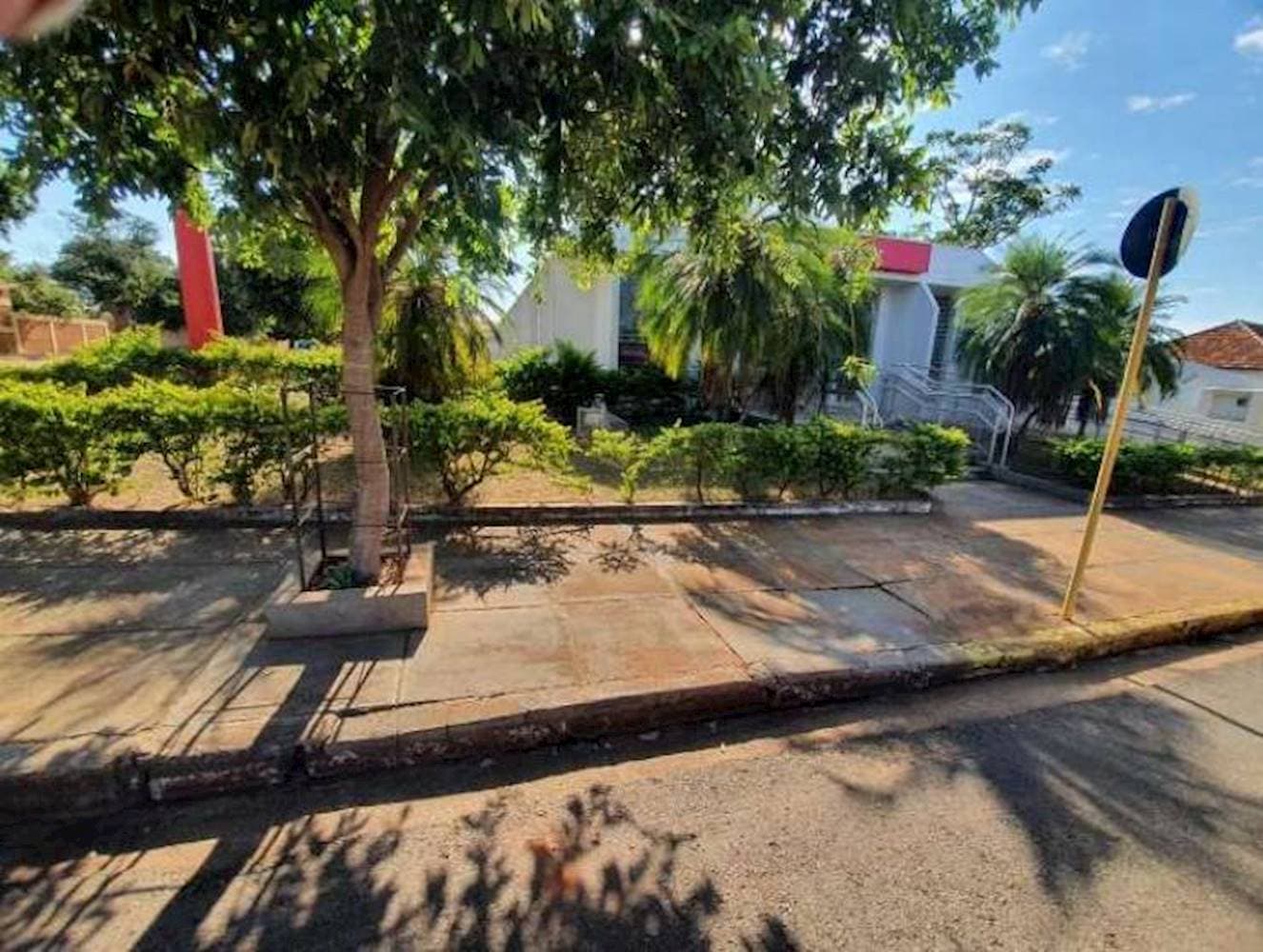 Comercial em leilão em Caiuá - SP — Imóvel Comercial no Centro de Caiuá/SP