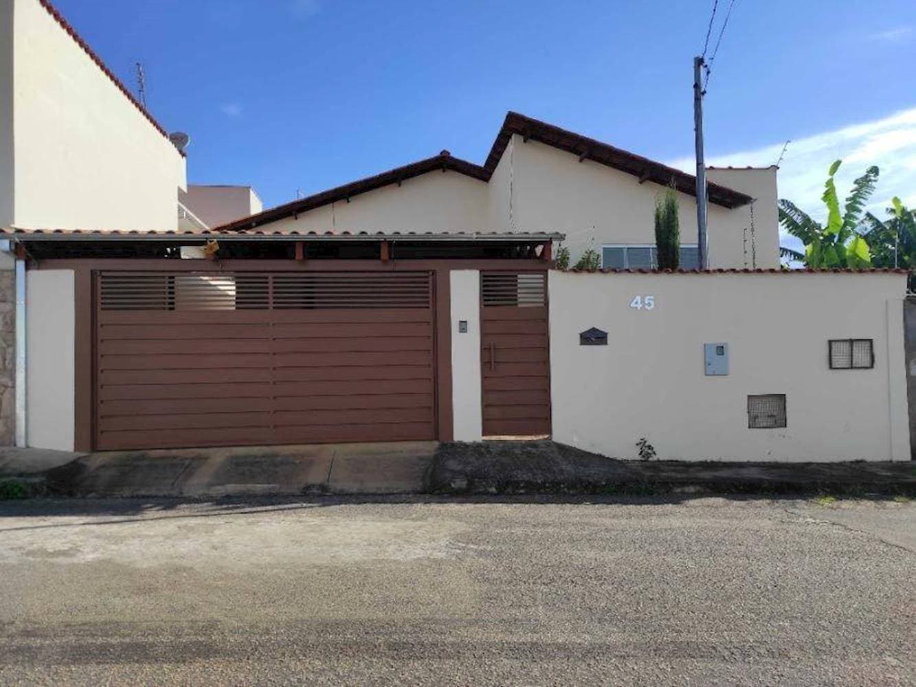 Foto 1 de 26: Casa em leilão em Lavras - MG — Casa no Parque Bocaina em Lavras/MG