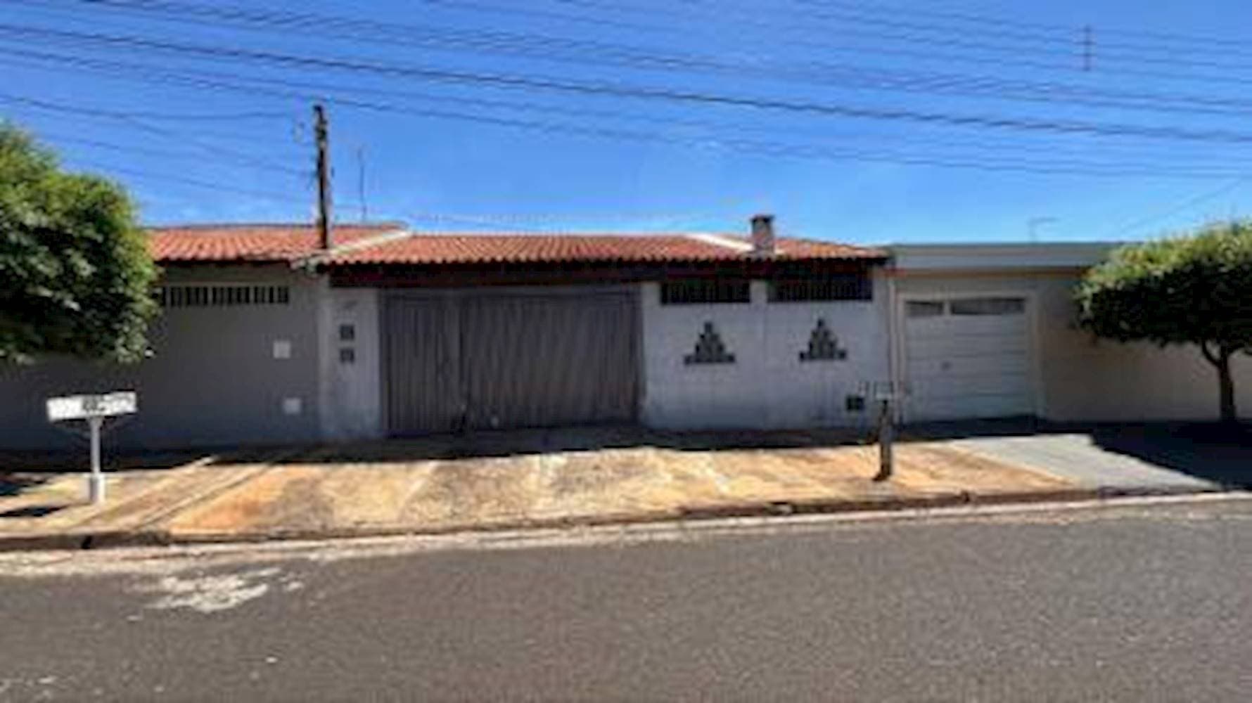 Foto 2 de 5: Casa em leilão em Jaboticabal - SP — Casa no Conjunto Habitacional Margarida Raimundo Berchieri - Jaboticabal/SP