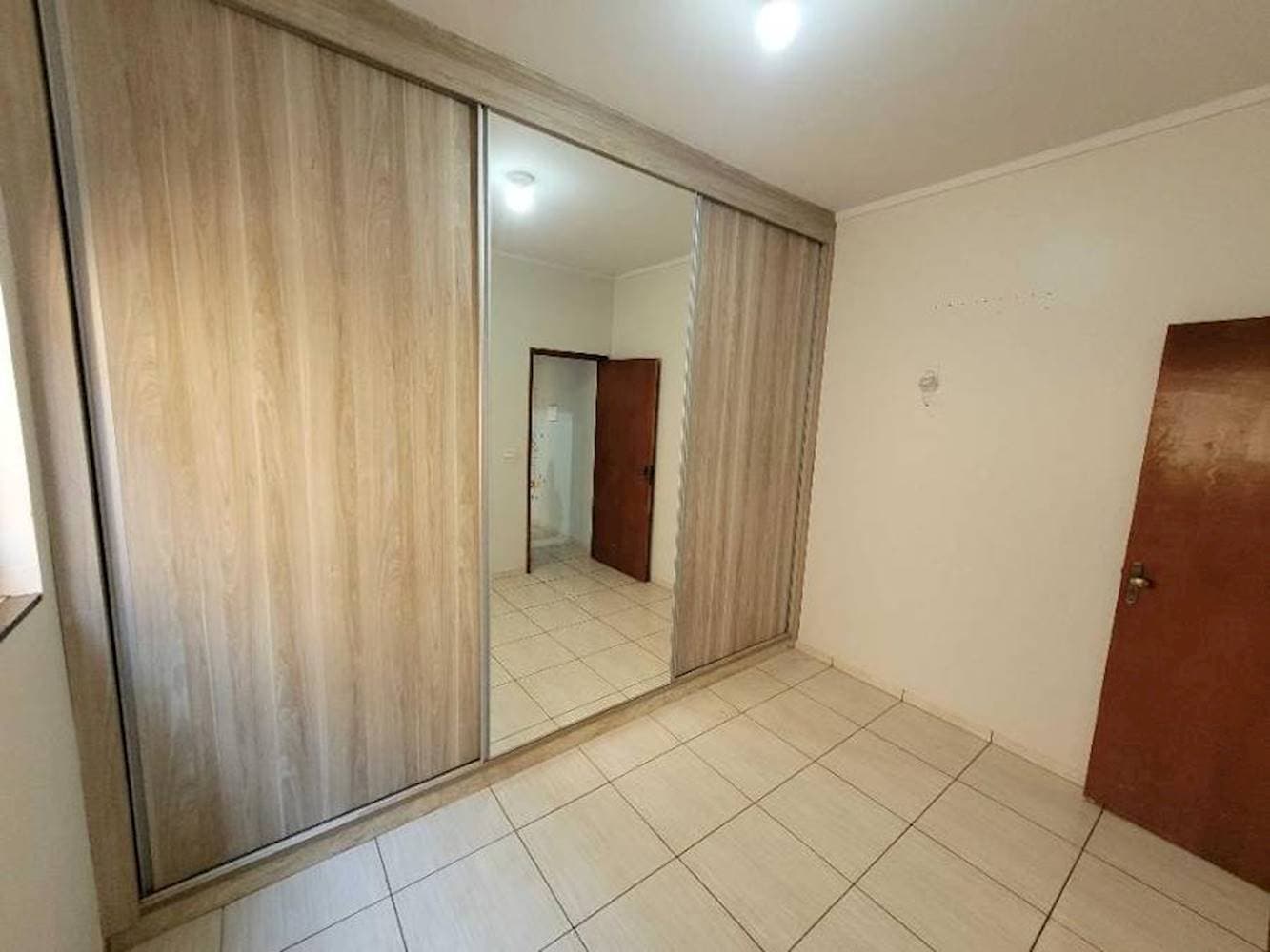 Foto 19 de 38: Casa em leilão em Santa Helena de Goiás - GO — Casa, Padrão, 1 vaga(s) de garagem