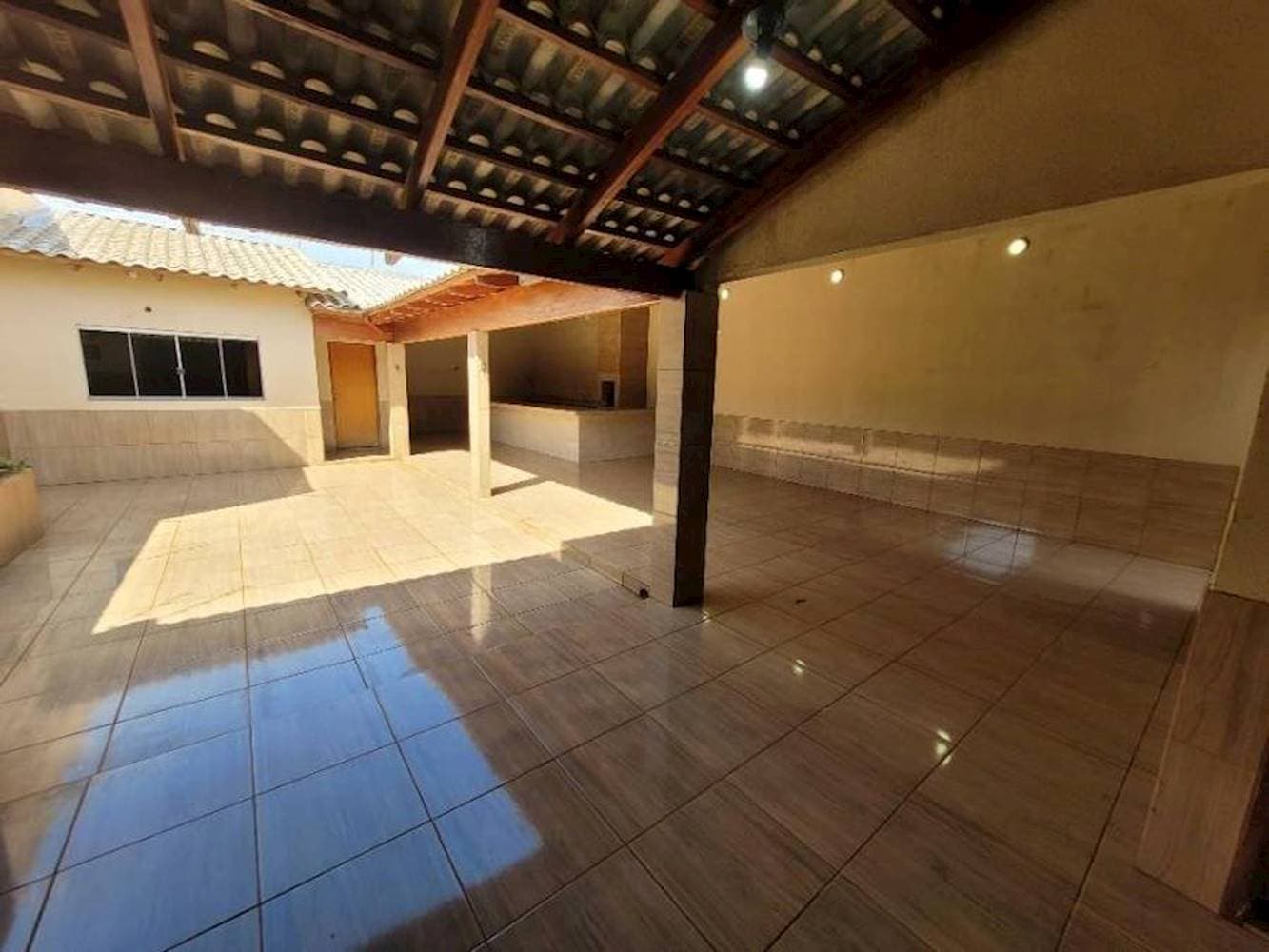 Foto 32 de 38: Casa em leilão em Santa Helena de Goiás - GO — Casa, Padrão, 1 vaga(s) de garagem