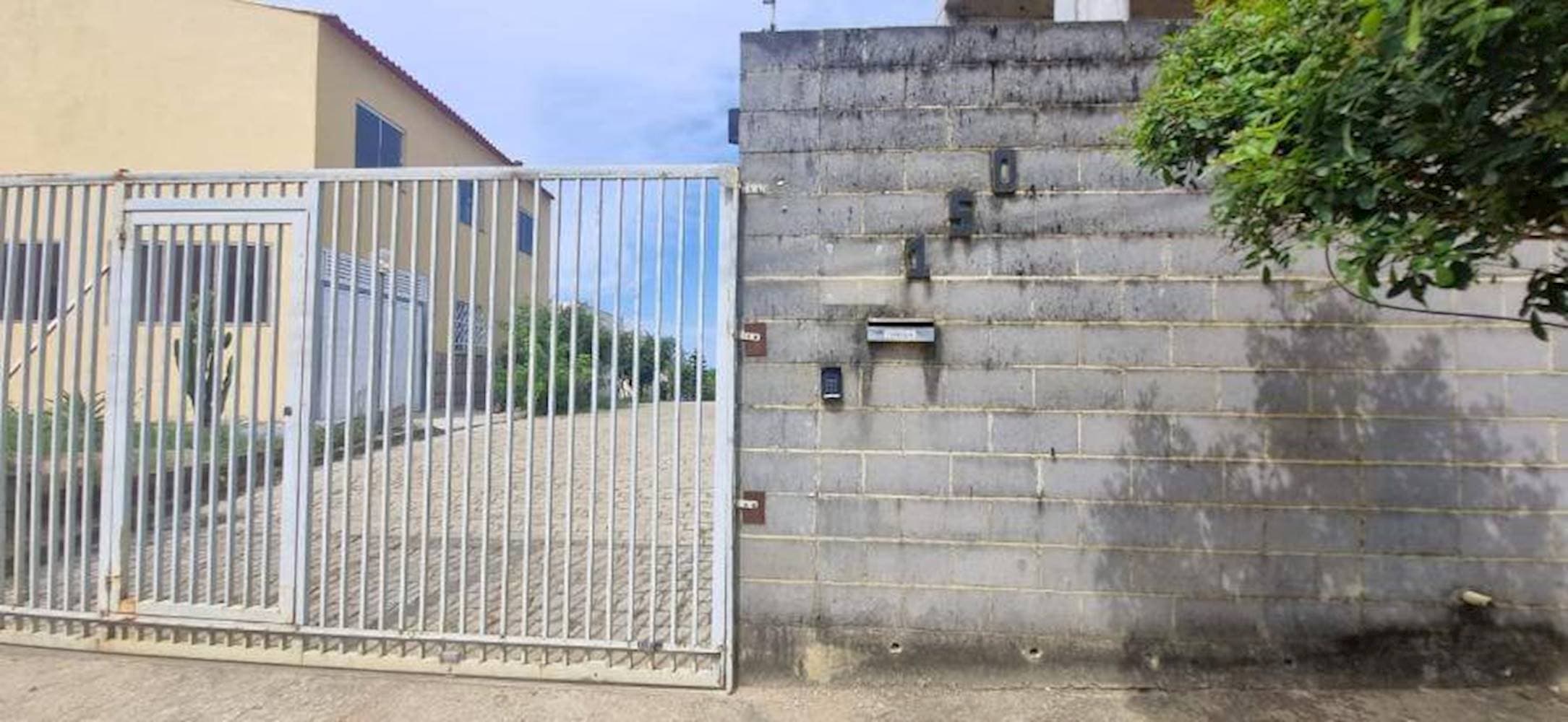 Foto 4 de 31: Casa em leilão em Macaé - RJ — Casa no Vale Encantado em Macaé/RJ