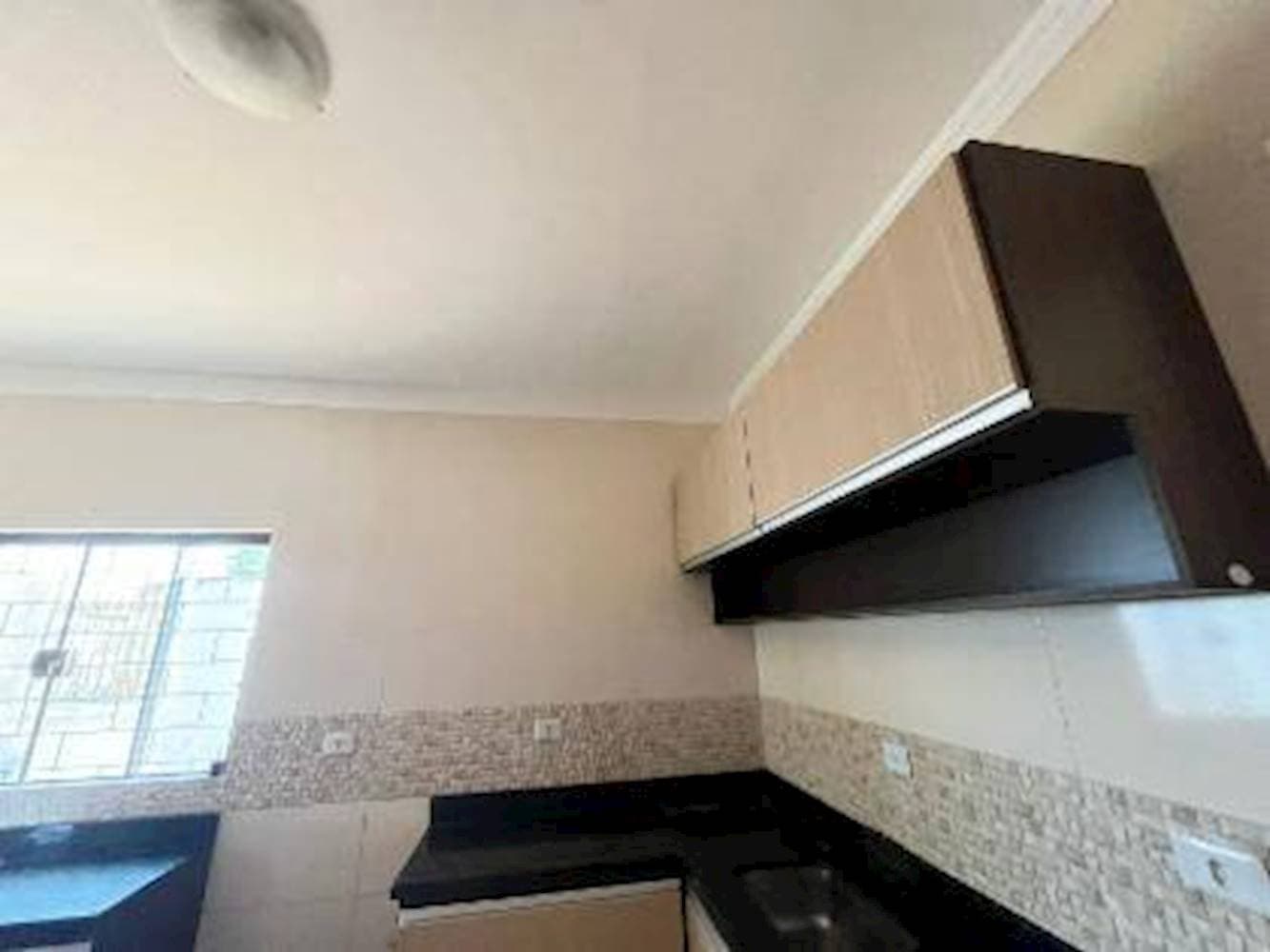 Foto 13 de 26: Casa em leilão em Apucarana - PR — Casa, Padrão, 0 vaga(s) de garagem