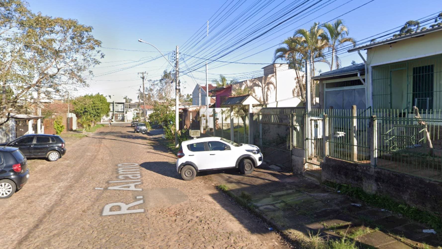 Foto 5 de 6: Casa em leilão em Cachoeirinha - RS — Casa no Jardim do Bosque em Cachoeirinha/RS