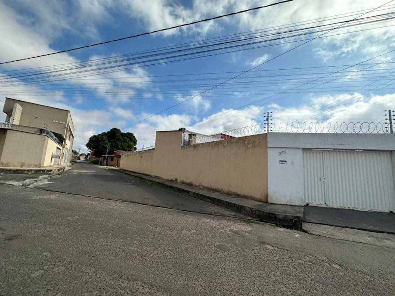 Foto 3 de 14: Casa em leilão em Timon - MA — Casa, Padrão, 1 vaga(s) de garagem