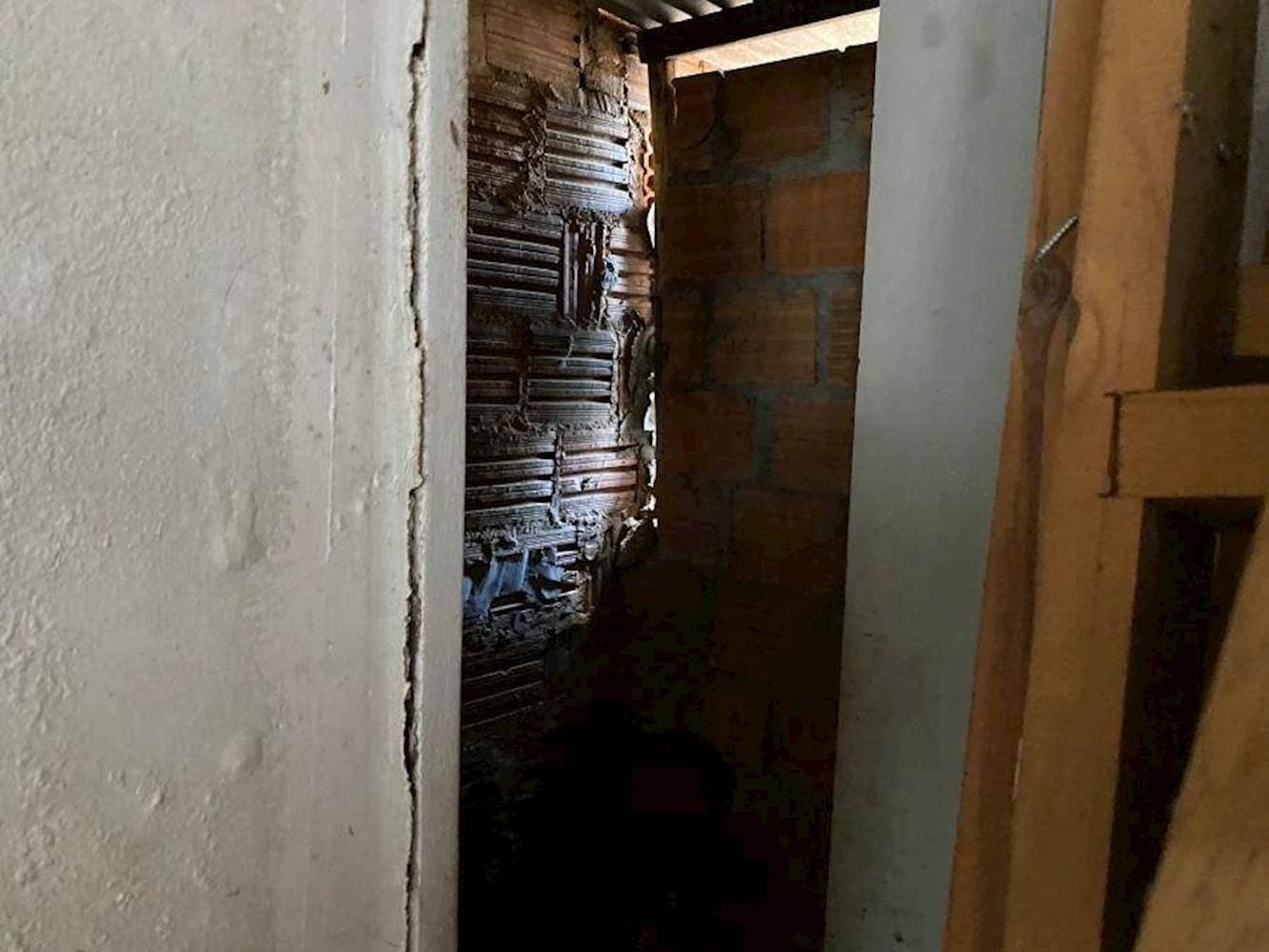 Foto 9 de 21: Comercial em leilão em Nova Porteirinha - MG — Prédio, Padrão, 1 vaga(s) de garagem