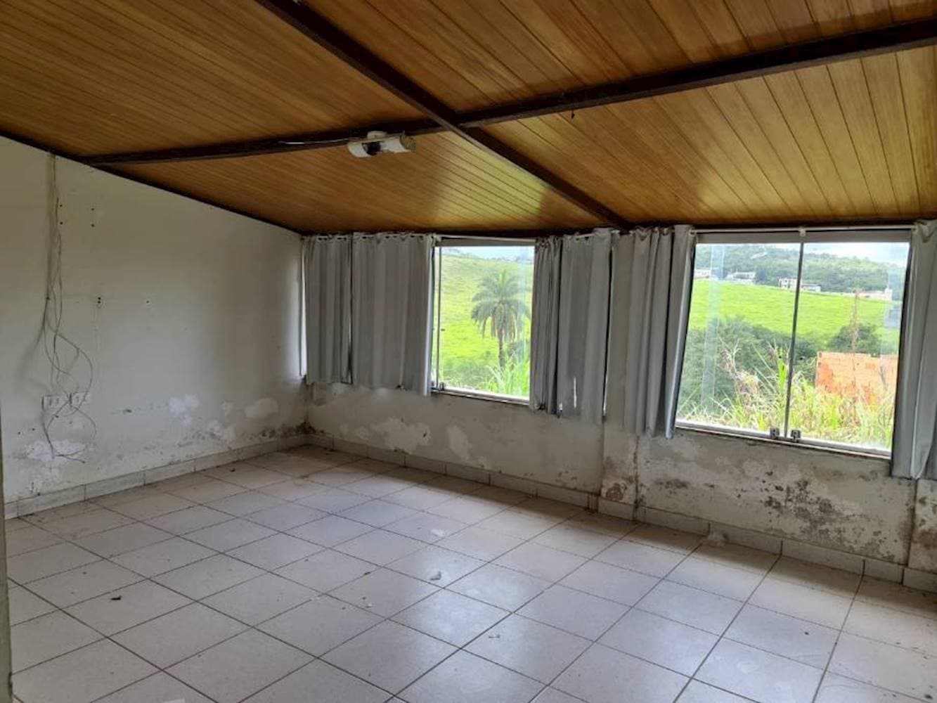 Foto 7 de 18: Casa em leilão em Formiga - MG — Casa na Esplanada Do Castelo - Formiga/MG