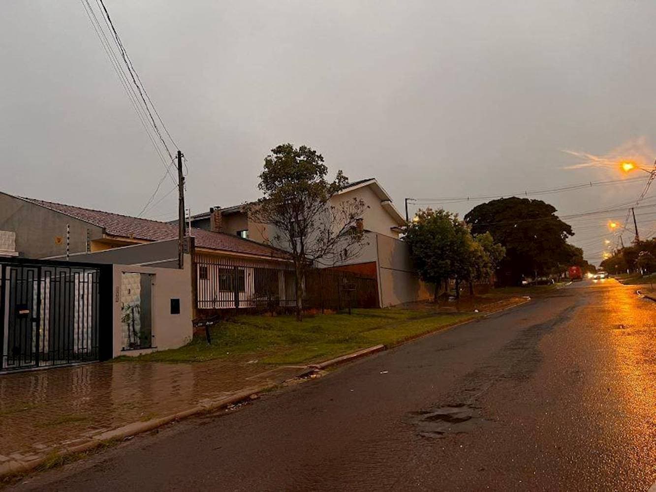Foto 4 de 15: Casa em leilão em Cascavel - PR — Casa de Condomínio em Santa Cruz - Cascavel/PR