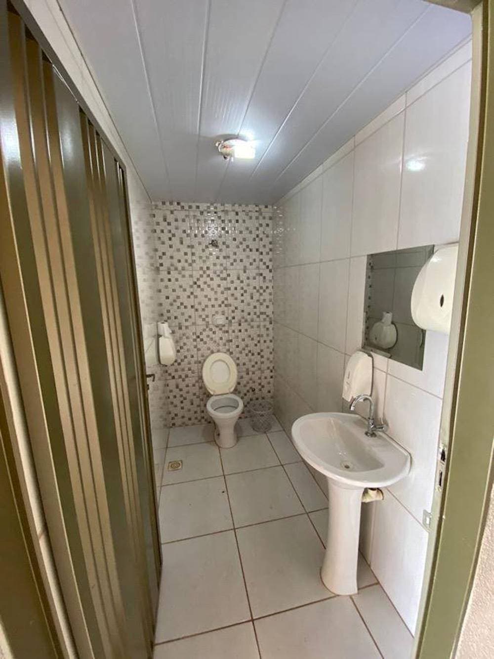 Foto 10 de 16: Casa em leilão em Trindade - GO — Casa no Setor Cristina em Trindade/GO