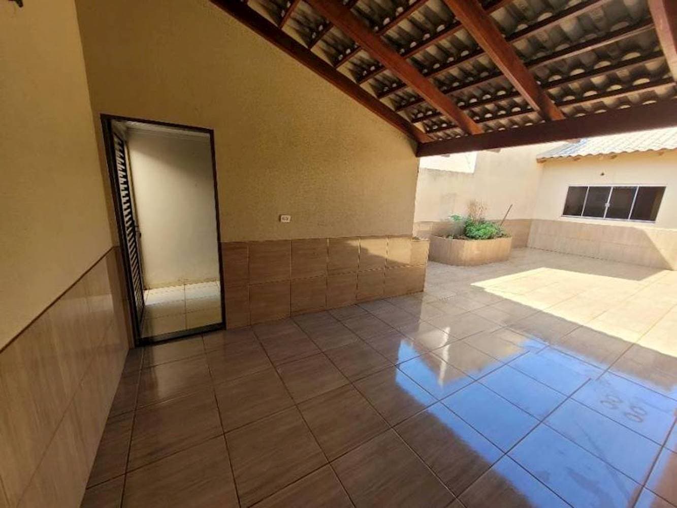 Foto 31 de 38: Casa em leilão em Santa Helena de Goiás - GO — Casa no Parque Residencial Isaura em Santa Helena De Goiás/GO