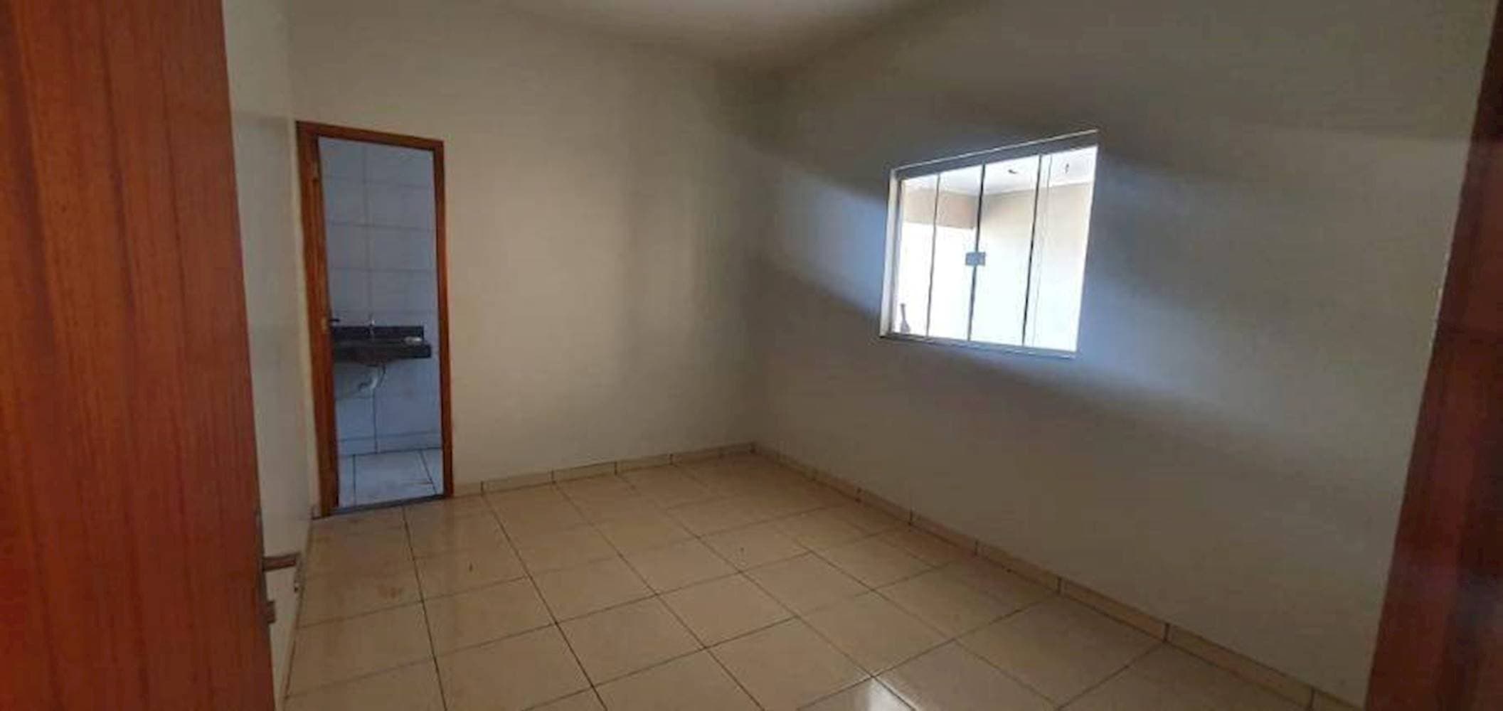 Foto 6 de 13: Casa em leilão em Santa Helena de Goiás - GO — Casa de condomínio em São Paulo - Santa Helena De Goiás/GO