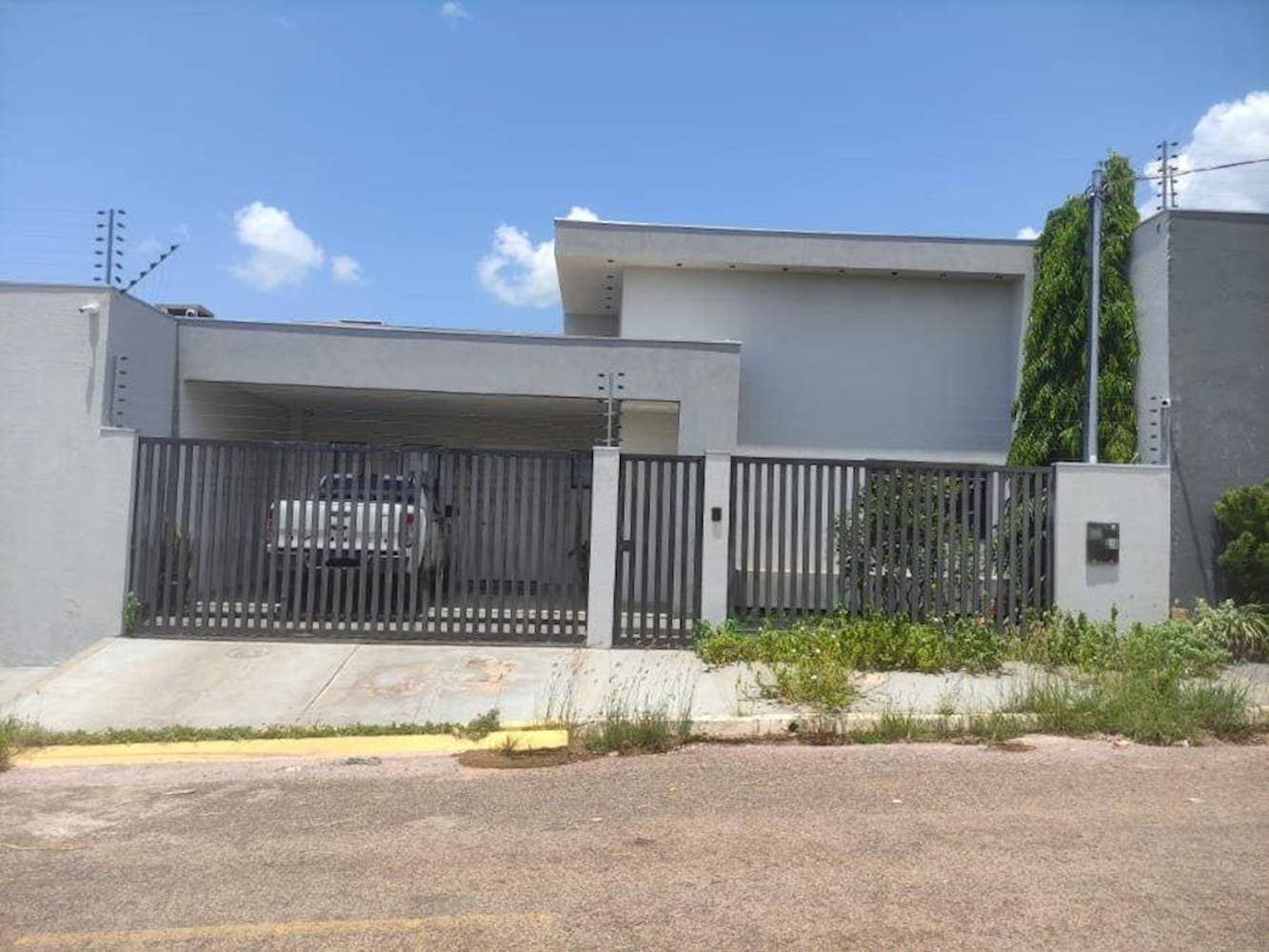 Foto 3 de 3: Casa em leilão em Rondonópolis - MT — Casa no Loteamento Parque Dos Lirios - Rondonópolis/MT