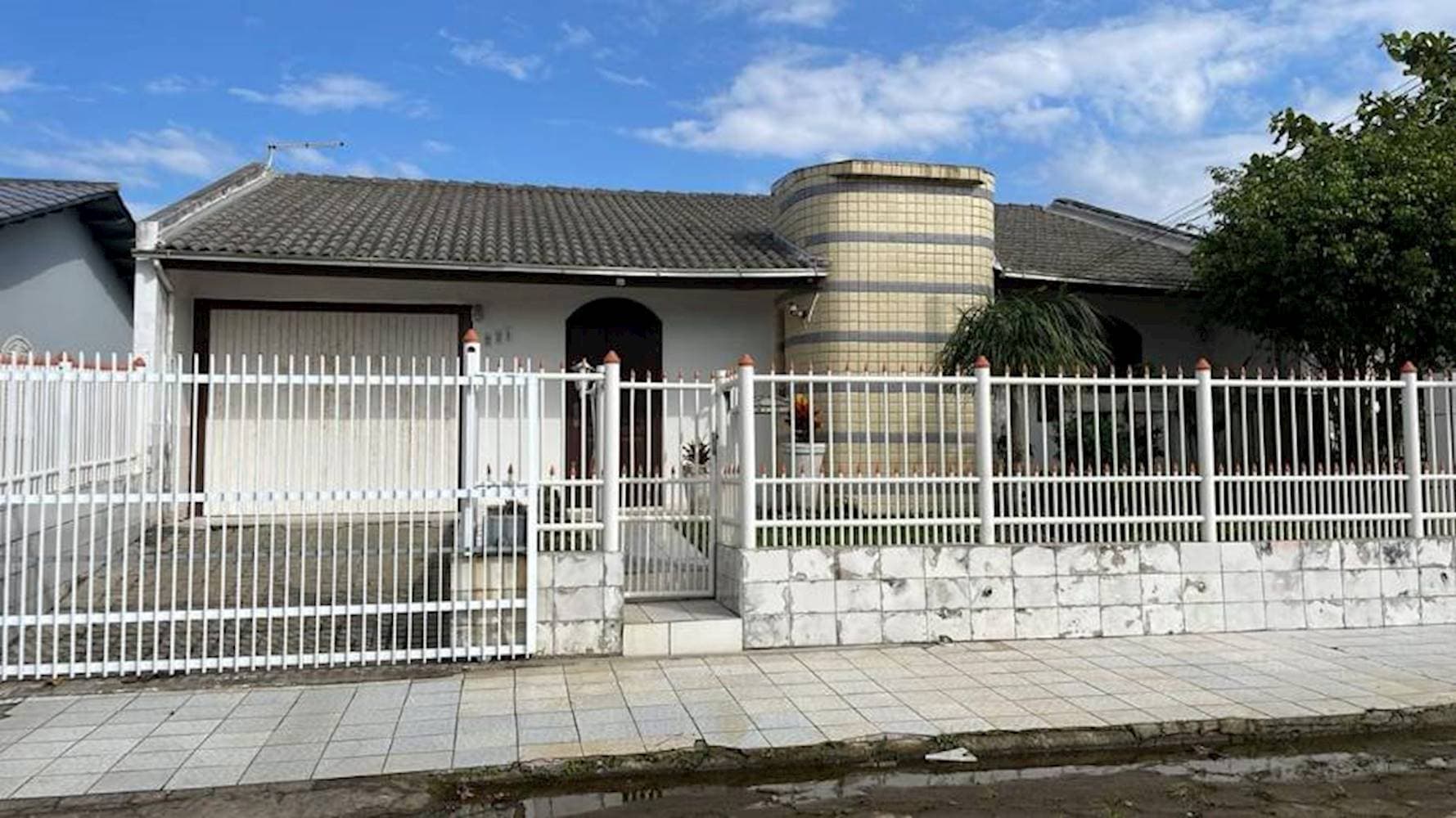 Foto 1 de 29: Casa em leilão em Balneário Gaivota - SC — Casa no Balneário Rincão Sul em Balneário Rincão/SC