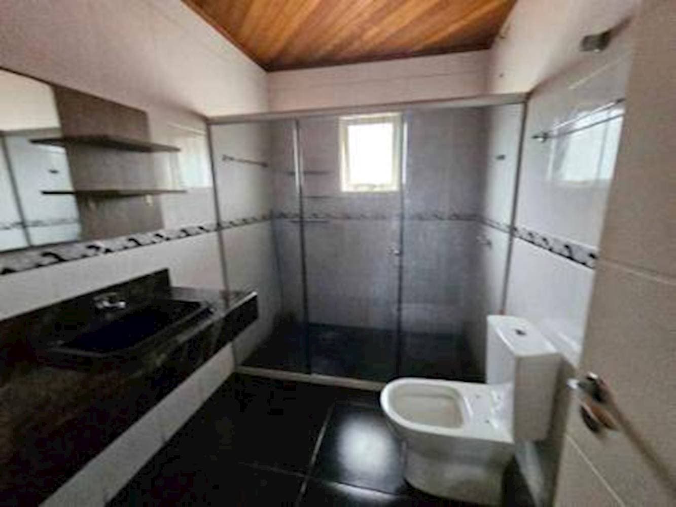 Foto 15 de 33: Casa em leilão em Canoas - RS — Casa em Estância Velha - Canoas/RS