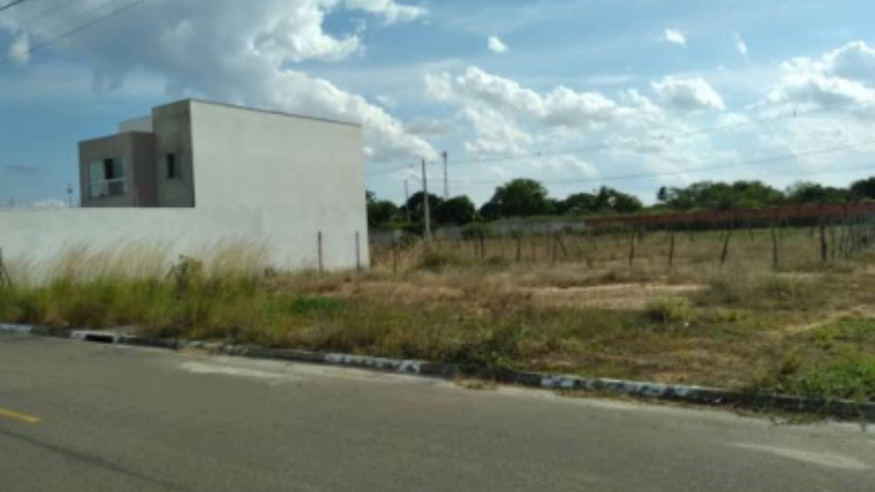 Foto 2 de 3: Terreno em leilão em Feira de Santana - BA — Terreno no Loteamento Veredas Feira de Santana -  Registro - Feira de Santana/BA