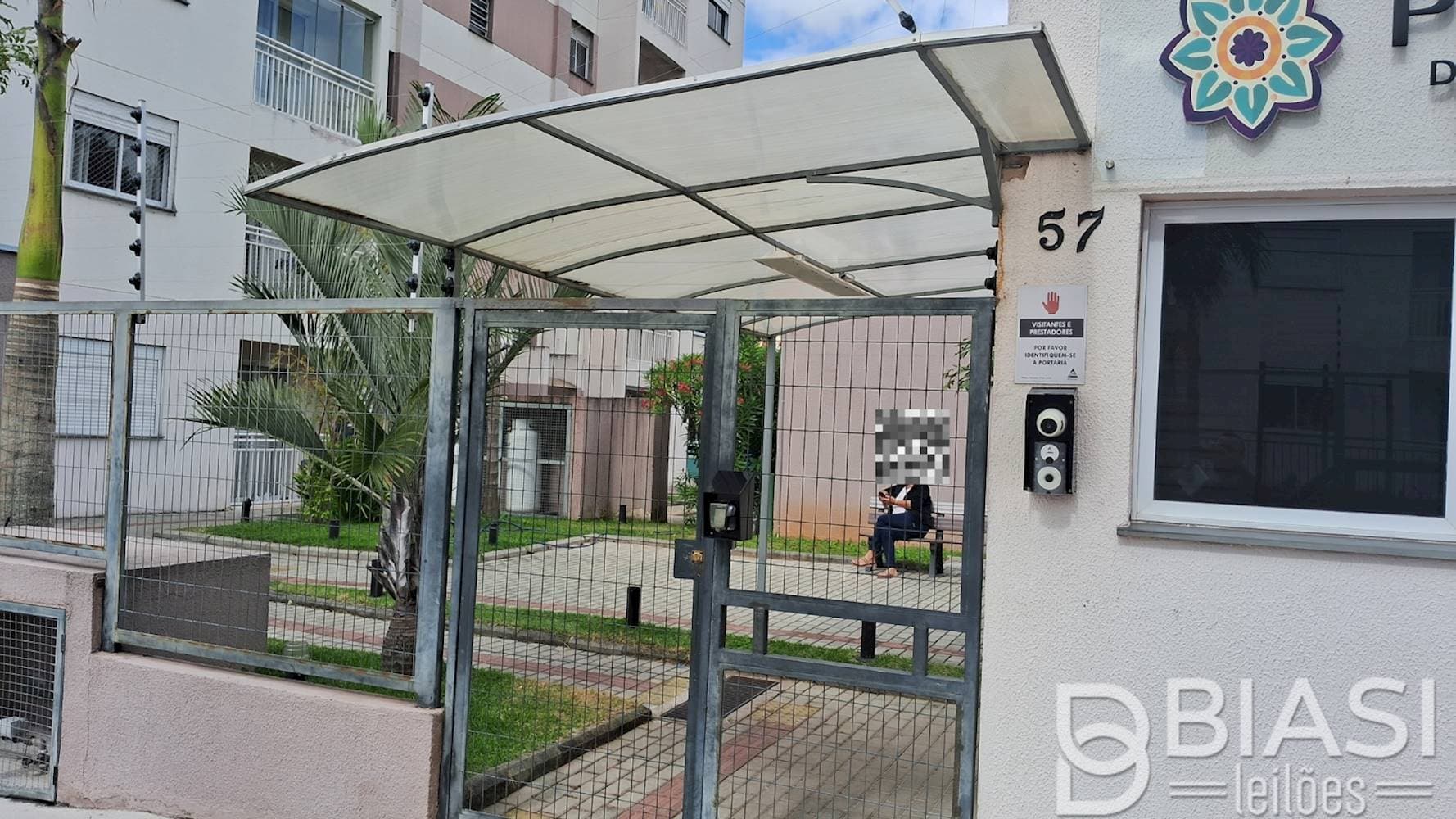Foto 3 de 7: Apartamento em leilão em Embu das Artes - SP — Apartamento no "Condomínio Portal das Artes I' - Jardim Independência - Embu das Artes/SP