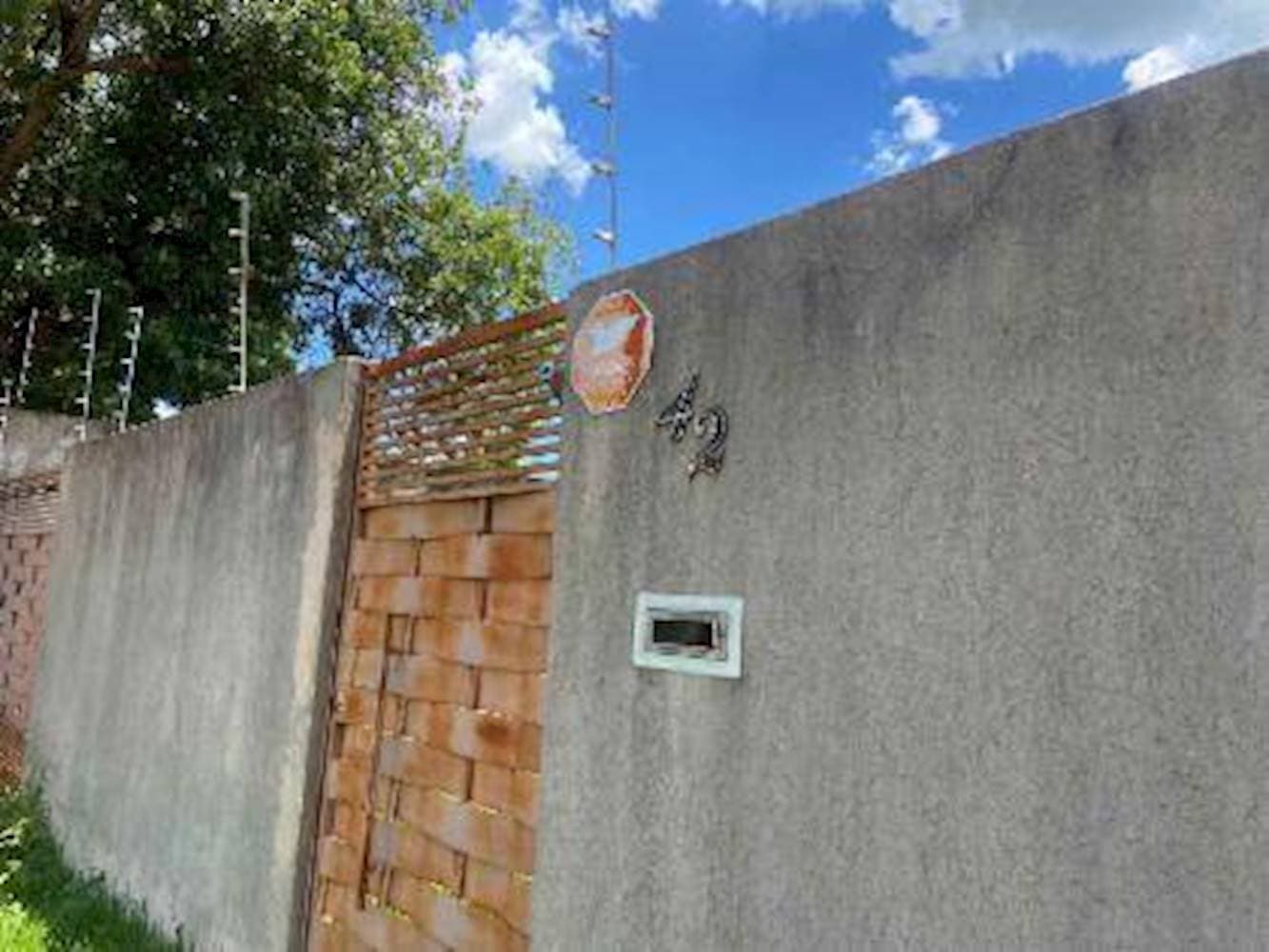 Foto 5 de 8: Casa em leilão em Sidrolândia - MS — Casa no Centro - Sidrolândia/MS