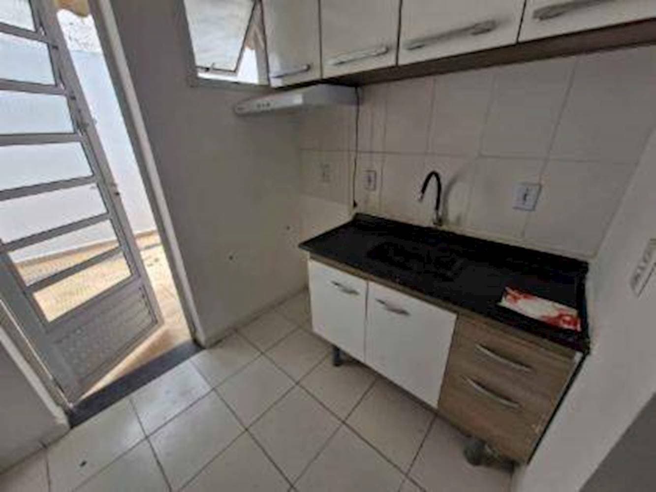 Foto 8 de 14: Casa em leilão em Cotia - SP — Casa em Condomínio na Água Espraiada (Caucaia Do Alto) - Cotia/SP