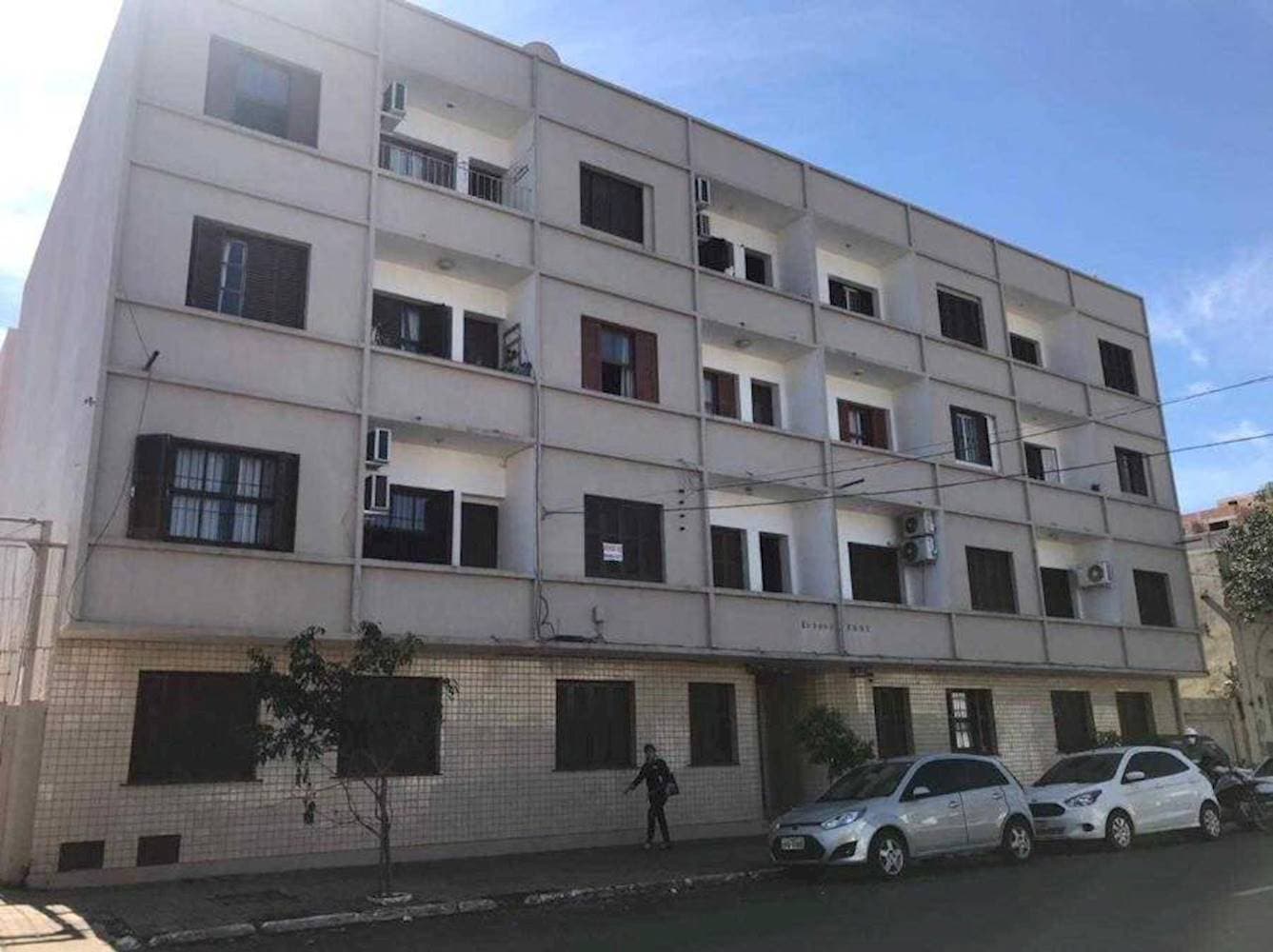 Foto 1 de 22: Apartamento em leilão em Uruguaiana - RS — Apartamento no Centro em Uruguaiana/RS