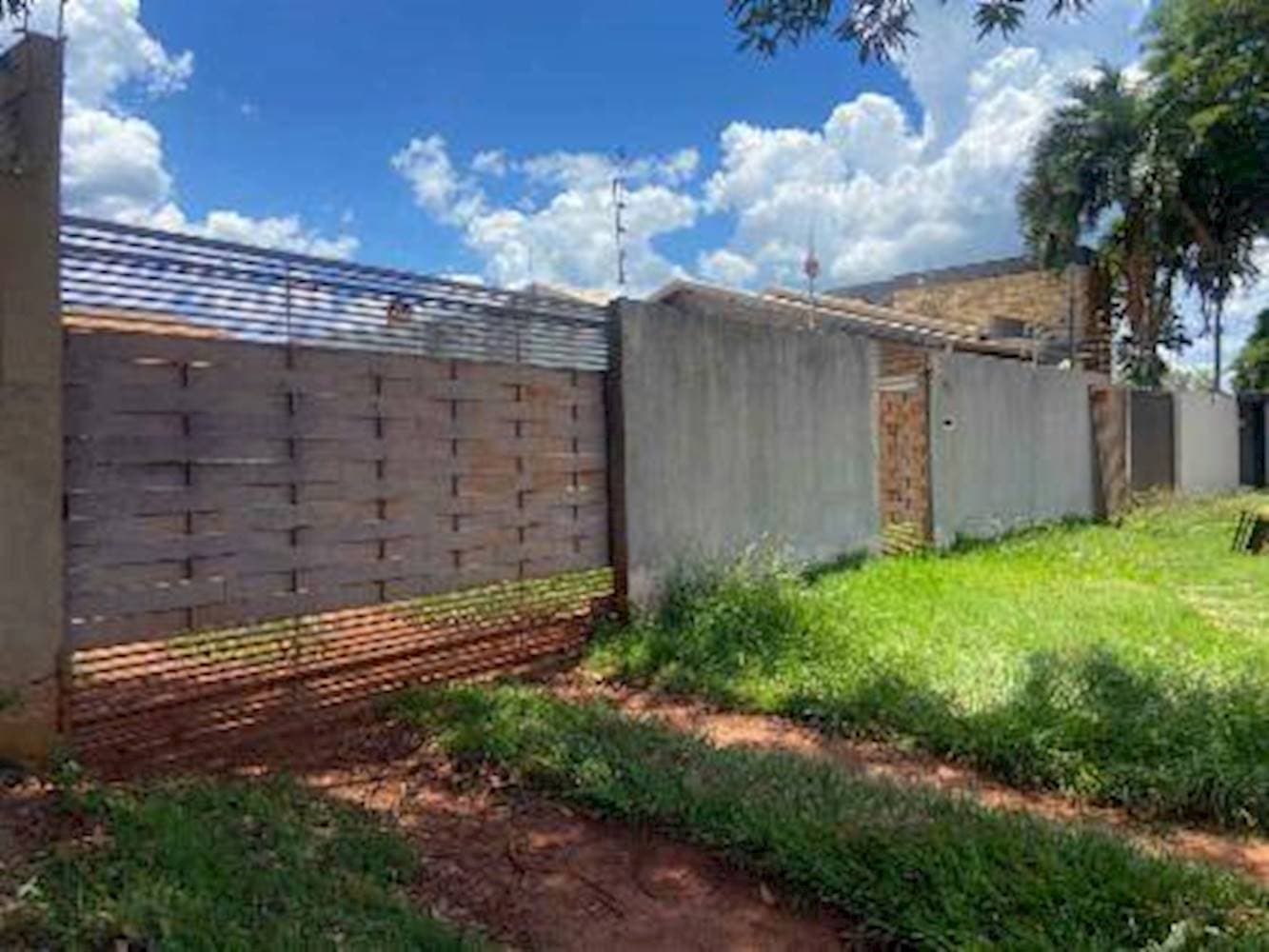 Foto 2 de 8: Casa em leilão em Sidrolândia - MS — Casa no Centro de Sidrolândia/MS